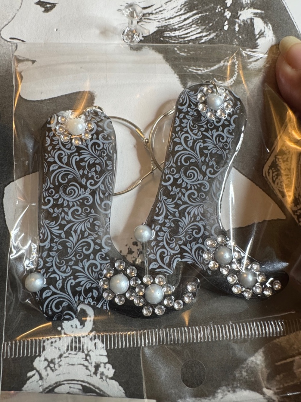 Baroque Black Floral Dangle Earrings with Pearl Accents